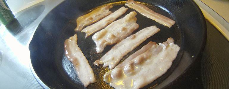 coock brunchcake bacon